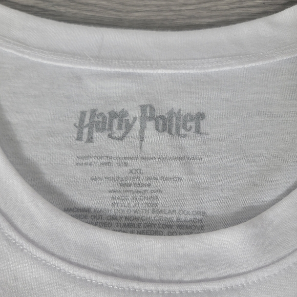 Harry Potter‎ White Crew Neck Shirt Size XXL Happiness Can Be Found Short Sleeve - Picture 3 of 8